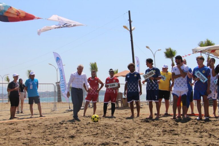 DÜNYA FOOTVOLLEY ŞAMPIYONASI ELEME MAÇLARI ARSUZ’DA BAŞLADI